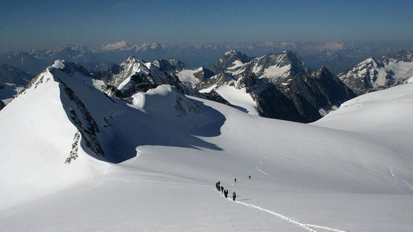 Les randonneurs à ski victimes de la tragédie avançaient vers le Pigne d'Arolla pendant cette traversée de la Haute Route Chamonix-Zermatt.