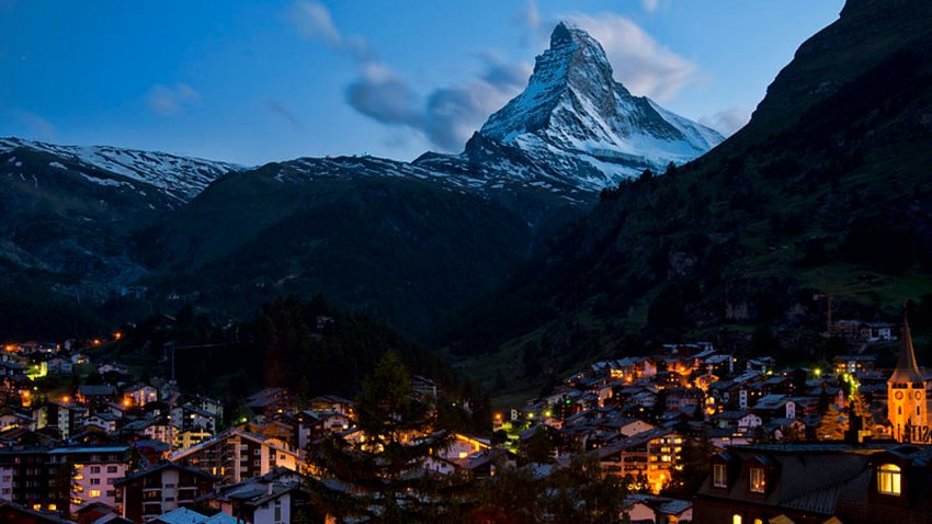 Les skieurs ne sont jamais arrivés à Zermatt, en Suisse, où la Haute Route se termine.