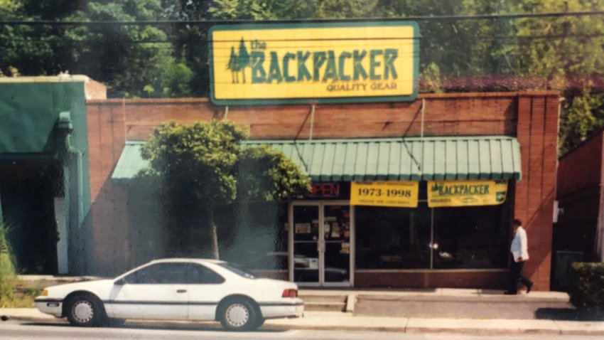 Un magasin des années 70 baptisé The Backpacker