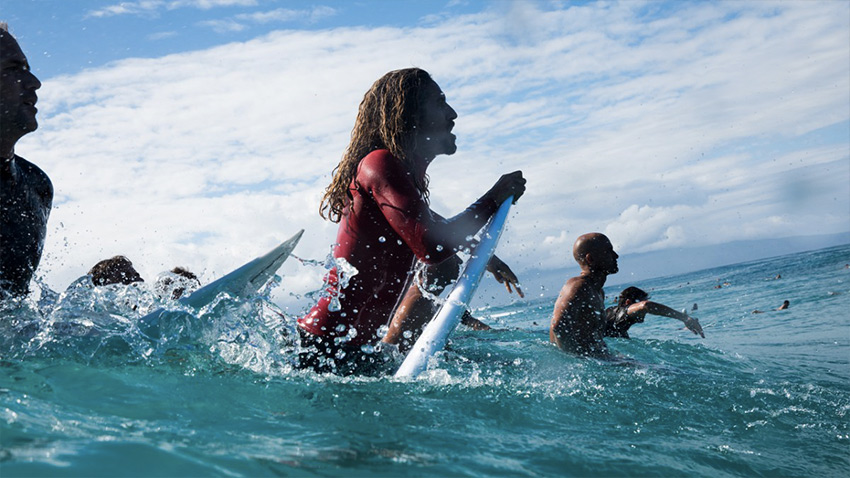 Les surfeurs du documentaire Momentum Generation de HBO