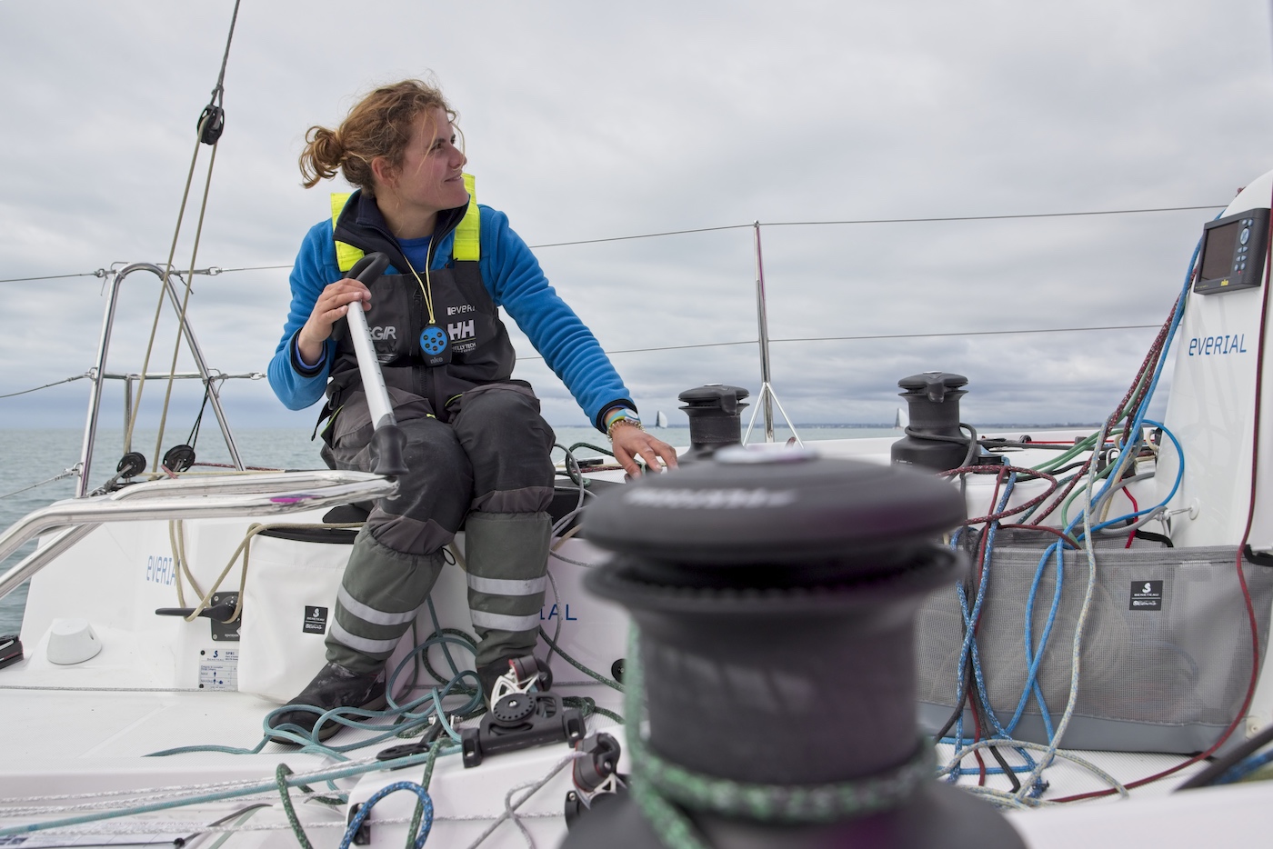 Voile : enceinte, Clarisse Crémer cède la barre à Nicolas Lunven