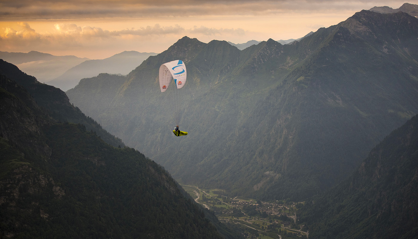 Benoit Outters en plein vol sur la X-Alps 2017