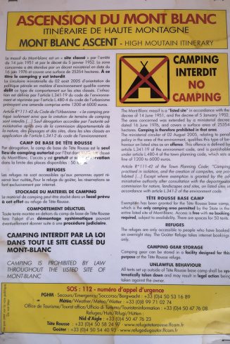 Bulletin d'information a la gare du Nid d'Aigle