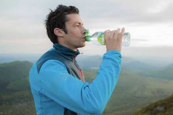 Kilian Jornet a signé en mai 2018 un partenariat avec la société des eaux d’Auvergne.