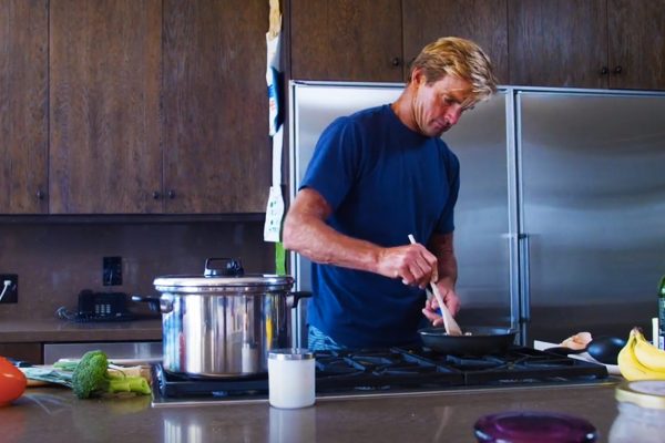 Une journée dans l'assiette de Laird Hamilton