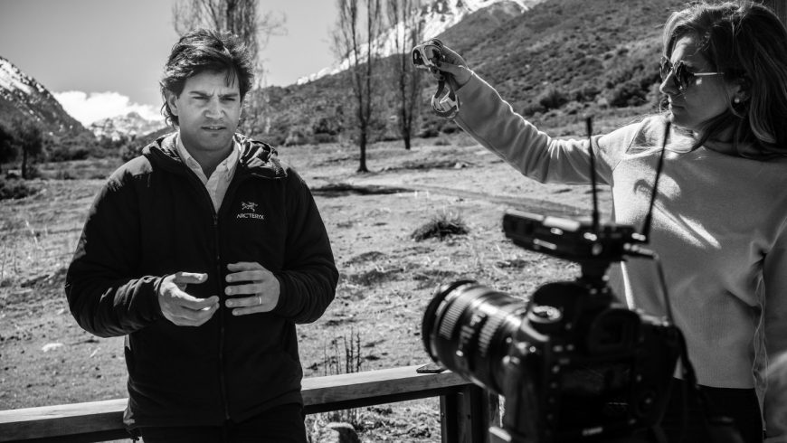 Sebastián Torrealba en campagne pour sa loi sur la montagne, dans la réserve naturelle de Yerba Loca.