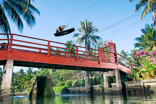 Dominik Gührs en wakeboard