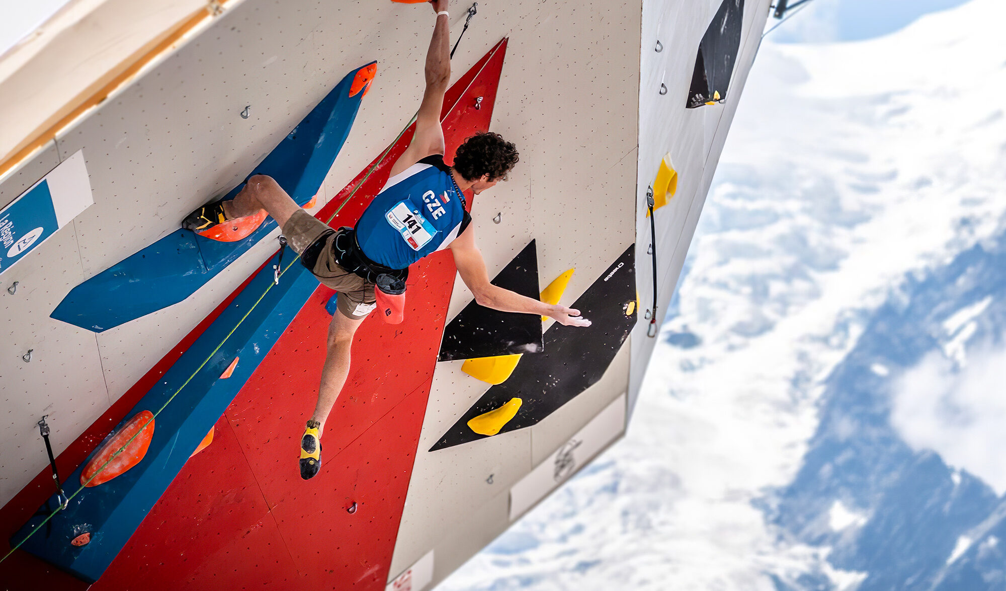 La légende Adam Ondra a remporté l'épreuve de difficulté à Chamonix ce week-end