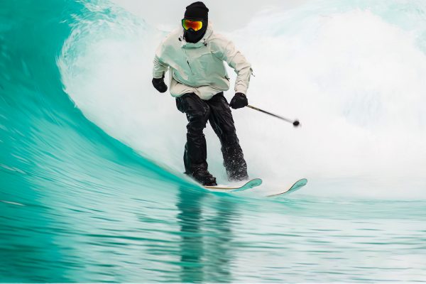 Candide Thovex ski sur l'eau