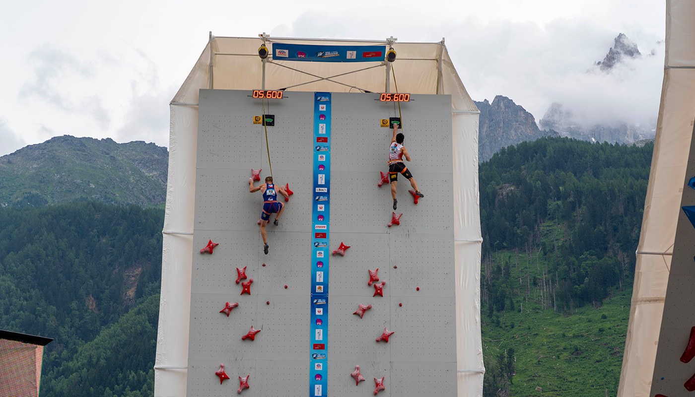 L'épreuve de vitesse d'escalade à Chamonix