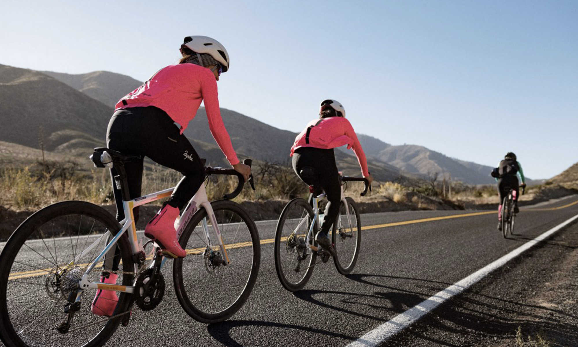 Les meilleurs vélos route femme : 5 marques passées au crible