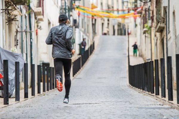 Des microbes pourraient permettre de courir plus vite et plus longtemps.