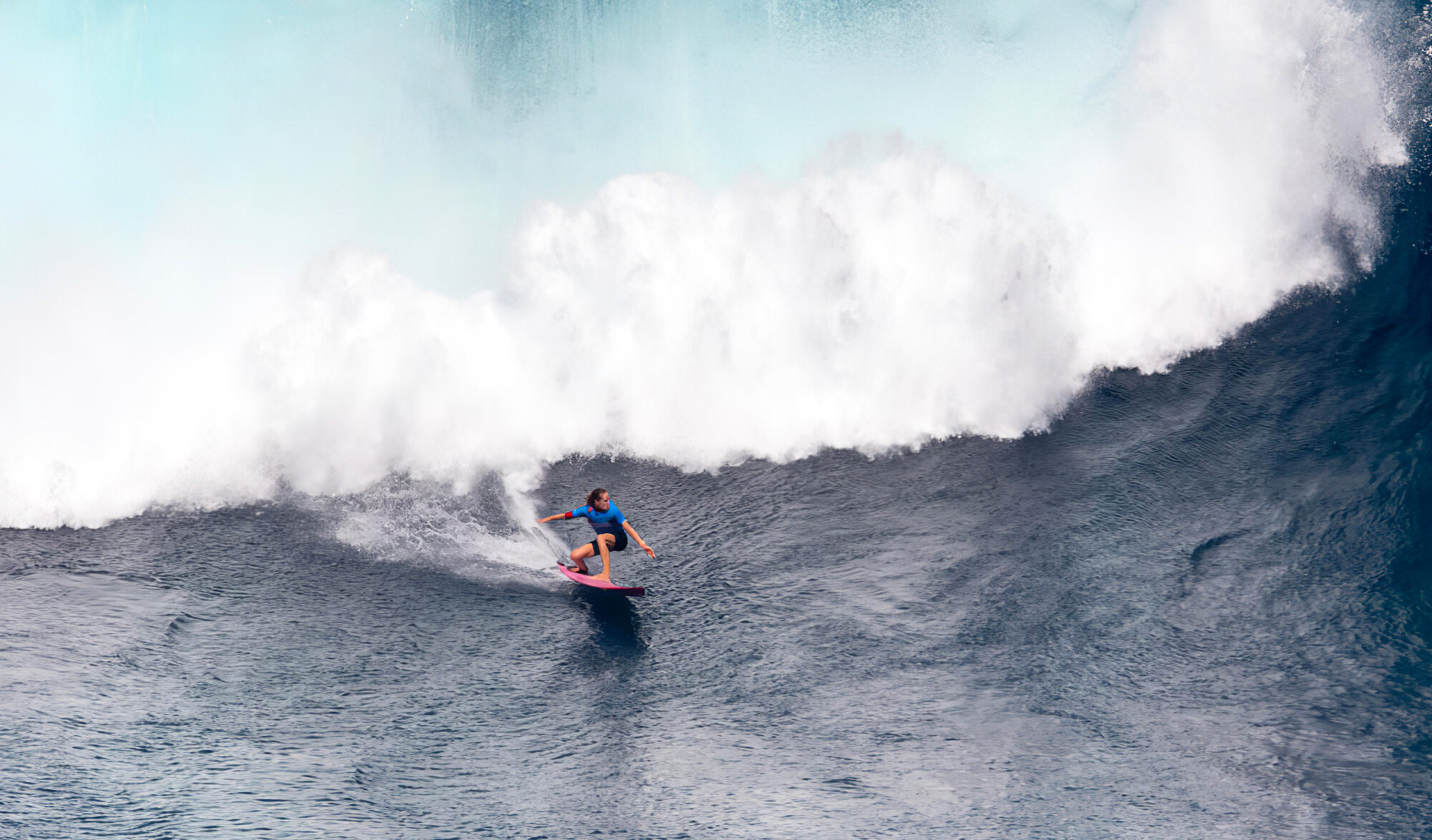 Justine Dupont Big wave