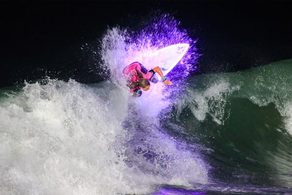 Surf de nuit à Anglet