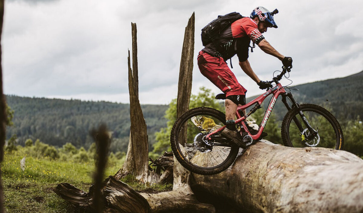 Danny MacAskill sur son terrain de coeur, l'Écosse.