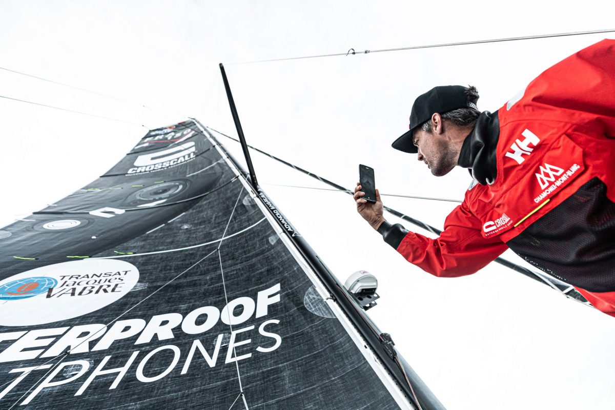 Aurélien Ducroz et Louis Duc à bord de Crosscall Chamonix-Mont-Blanc