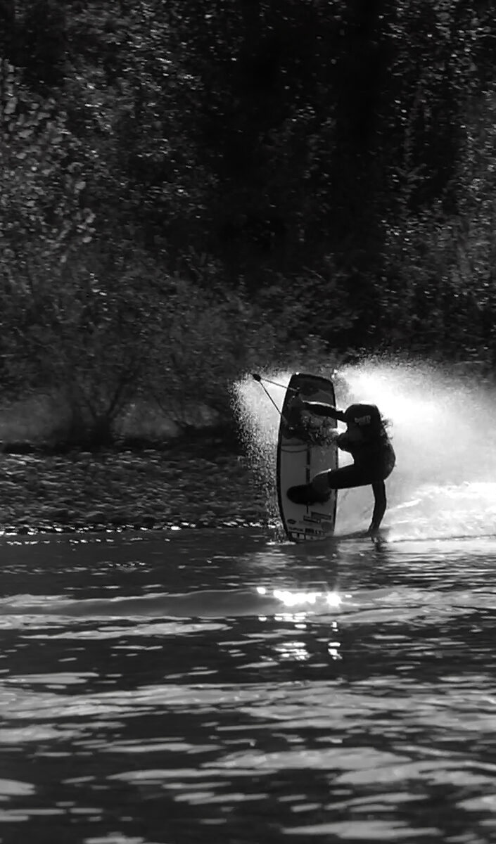 Qui est Loïc Deschaux, champion du monde de wakeboard à 14 ans seulement ? Outside Le