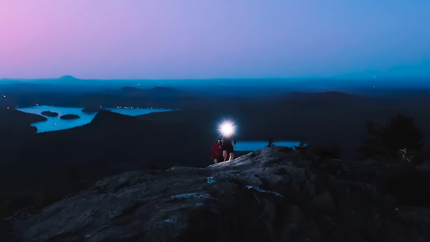 Coureurs dans la nuit