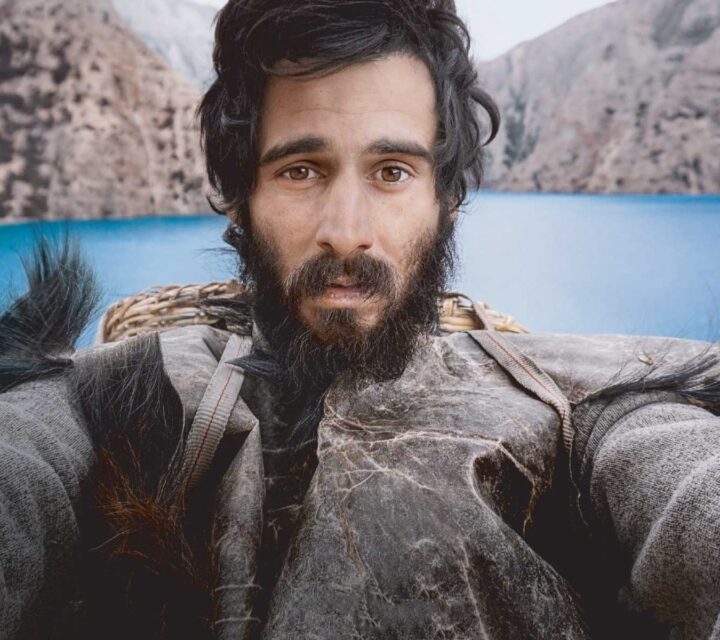 An Himalayan Adventure - Eliott Schonfeld