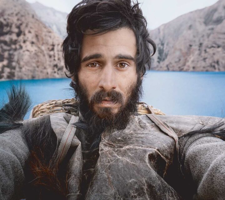 An Himalayan Adventure - Eliott Schonfeld