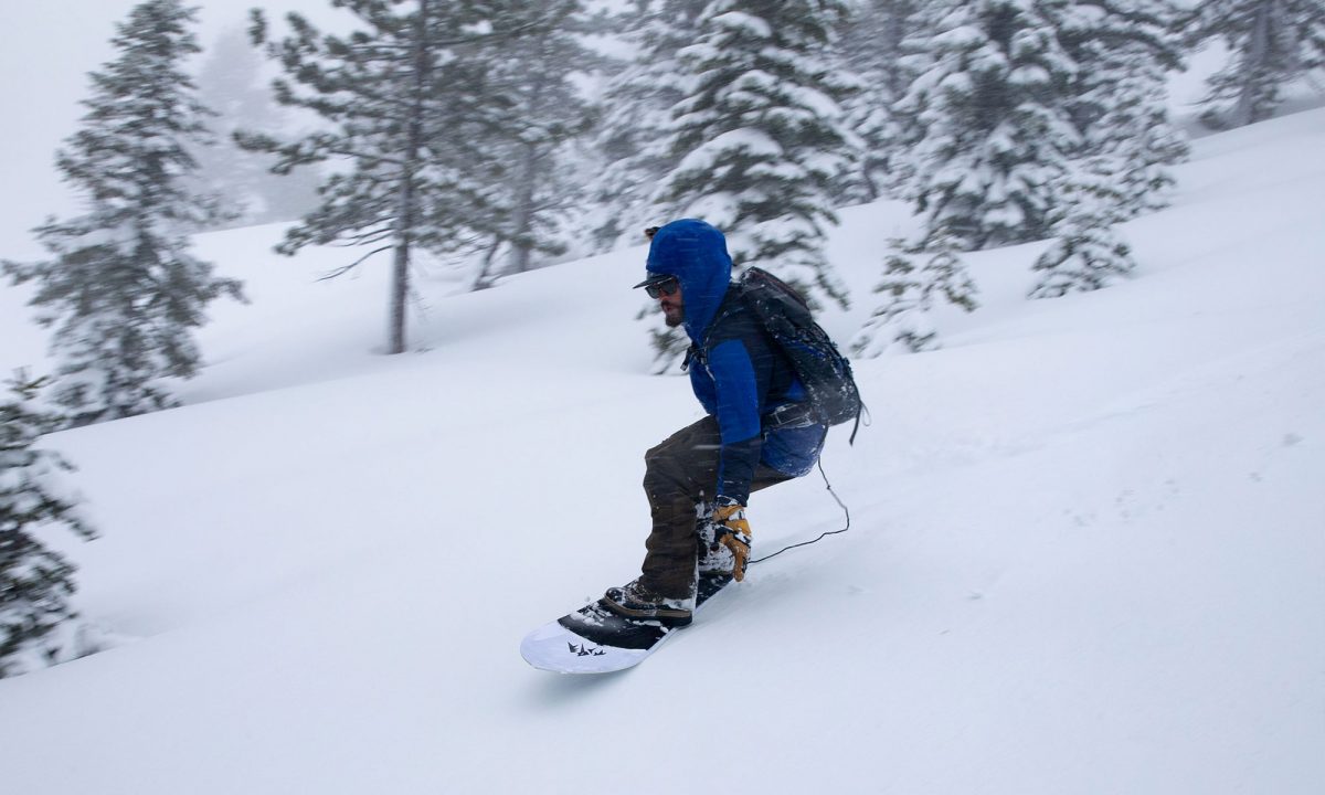 Jones Snowboard Mountain Surfer