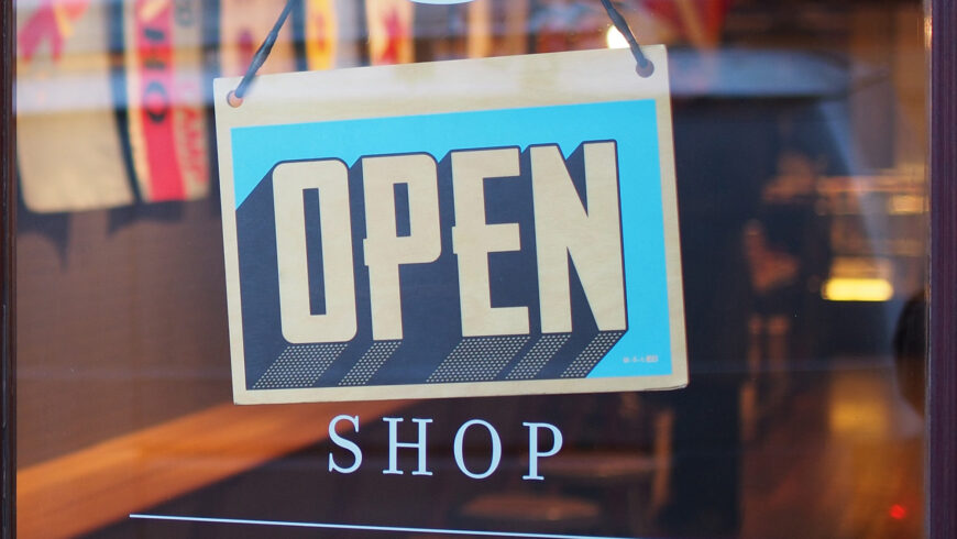 Porte d'entrée d'un magasin