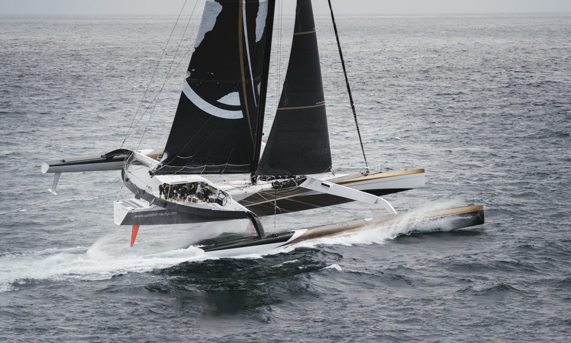 record trimaran tour du monde