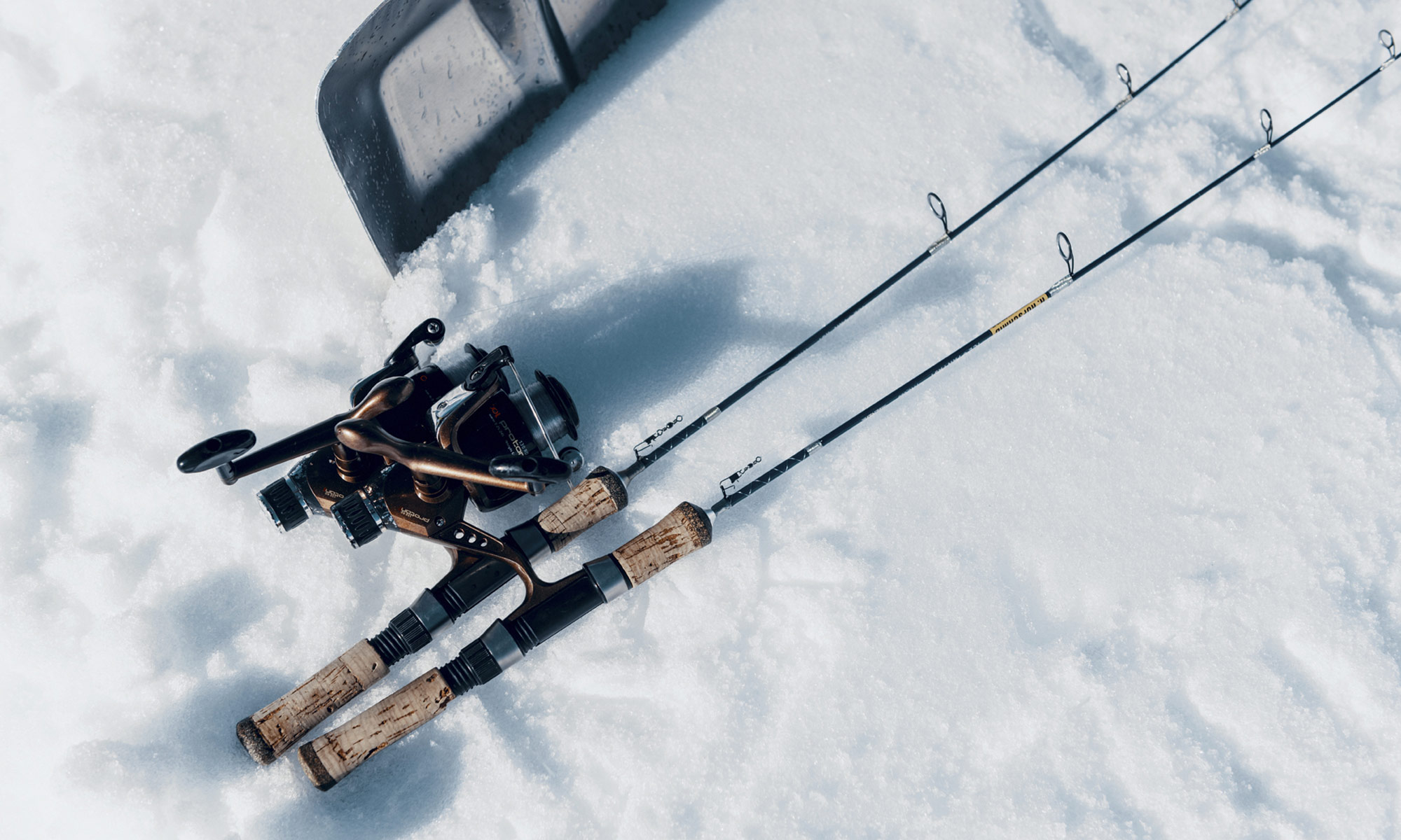 Pêche au trou sur les lacs gelés de Melchsee-Frutt