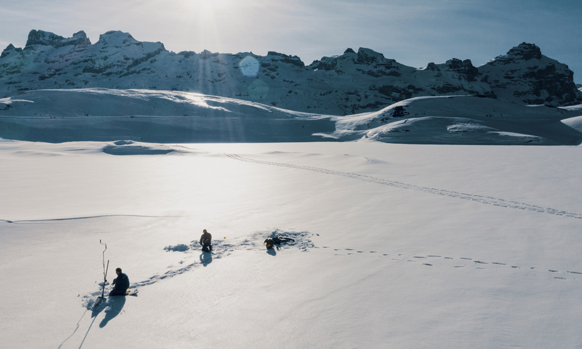 Pêche au trou sur les lacs gelés de Melchsee-Frutt