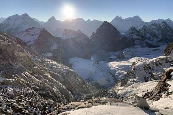 Vue sur la chaine himalayenne depuis le Kyajo Ri (Pierre Le Clainche)