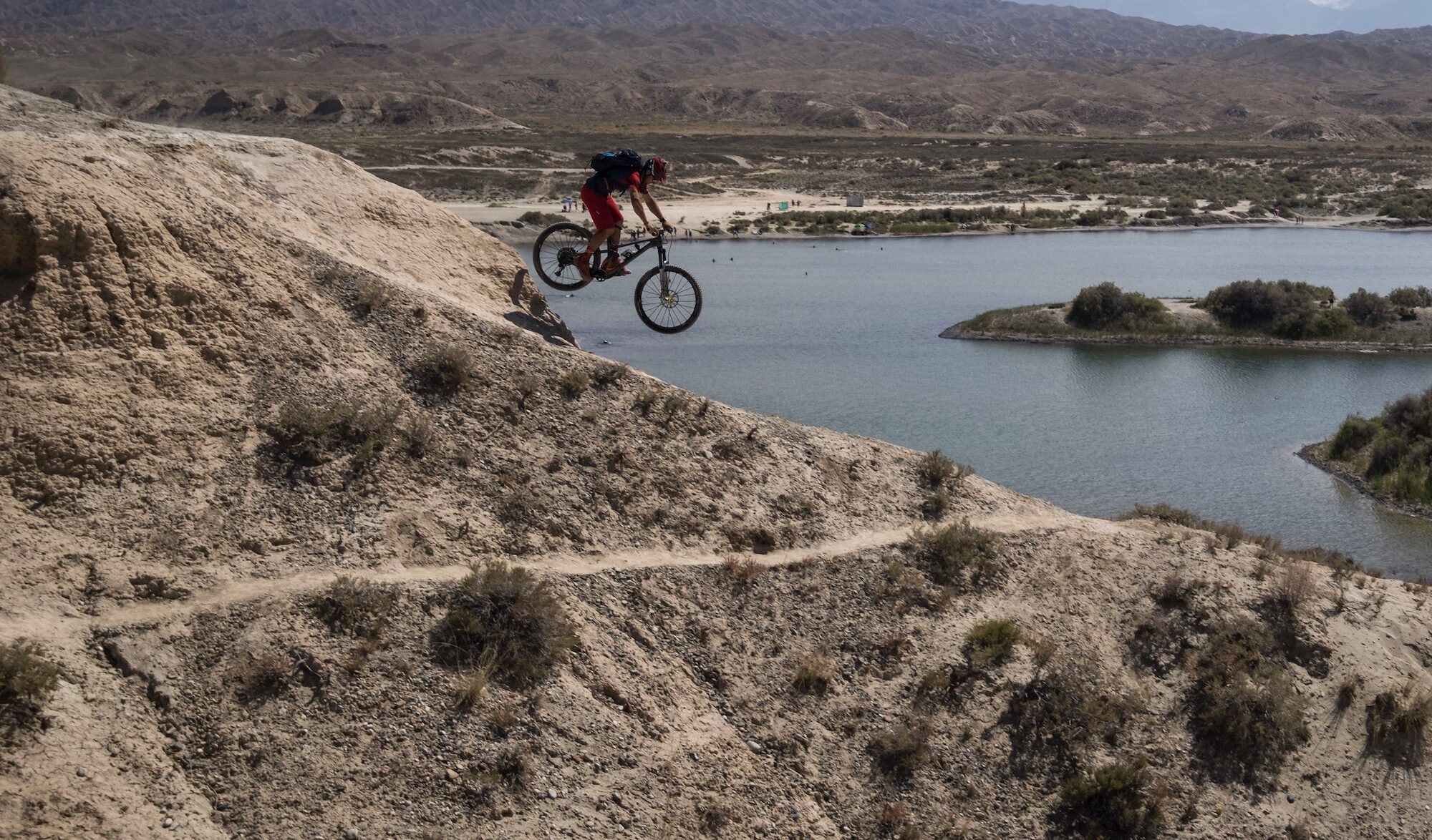 Fred Horny en VTT au Kirghizistan 2019 (Richard Bord)