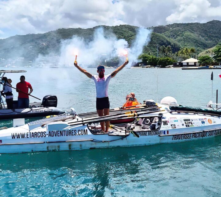 Stéphane Brogniart à l'arrivée de sa transatlantique à la rame