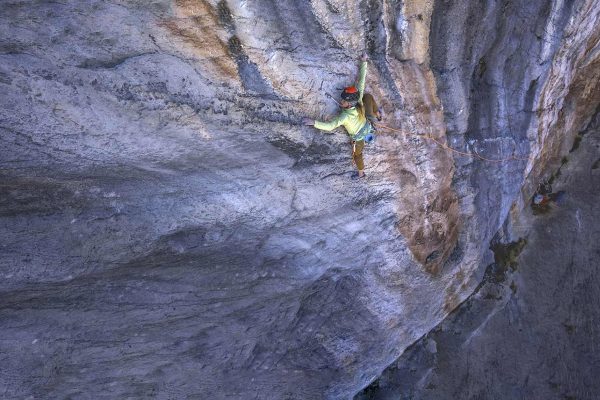 Kuntur Sayana - Bolting and climbing a perfect line in Peru
