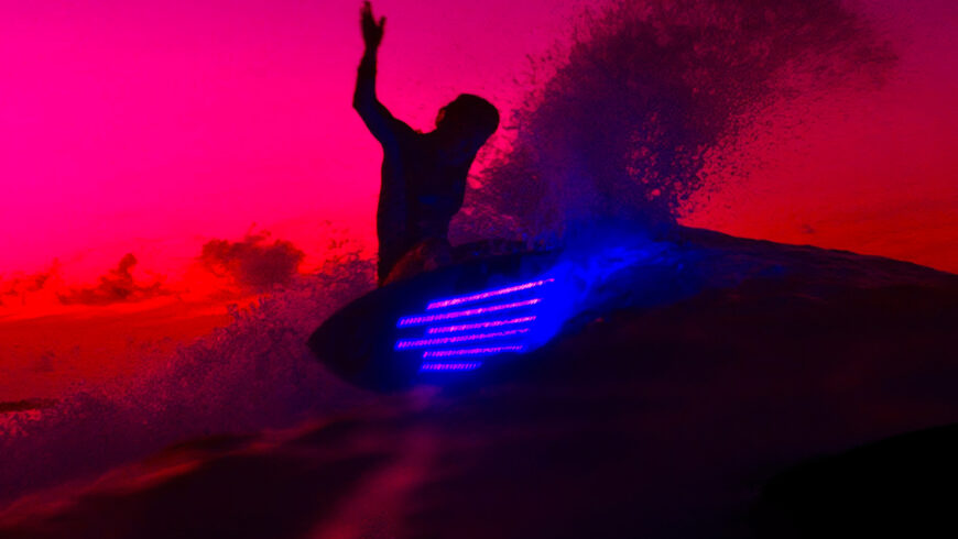 In the Night - Bethany Hamilton et Lakey Peterson