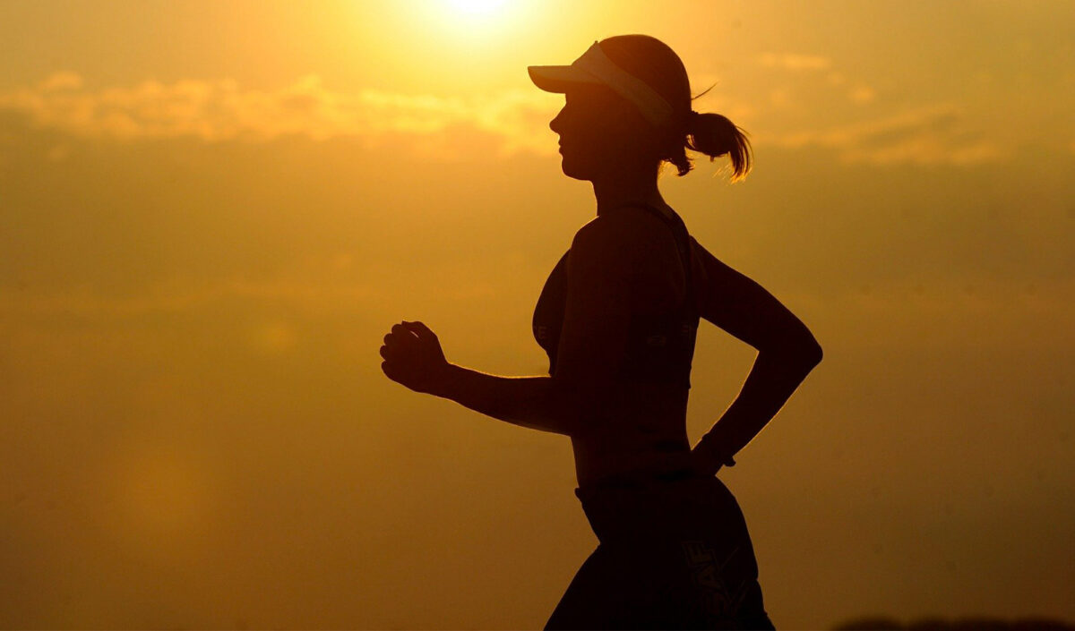 Femme running