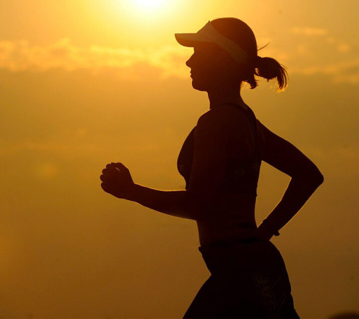 Femme running