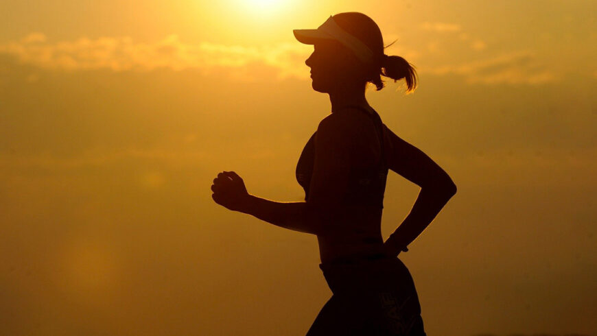 Femme running