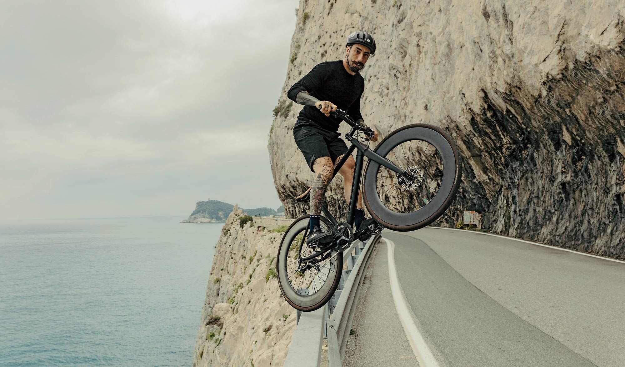 Vittorio Brumotti le cycliste italien qui traque les trafiquants de drogue