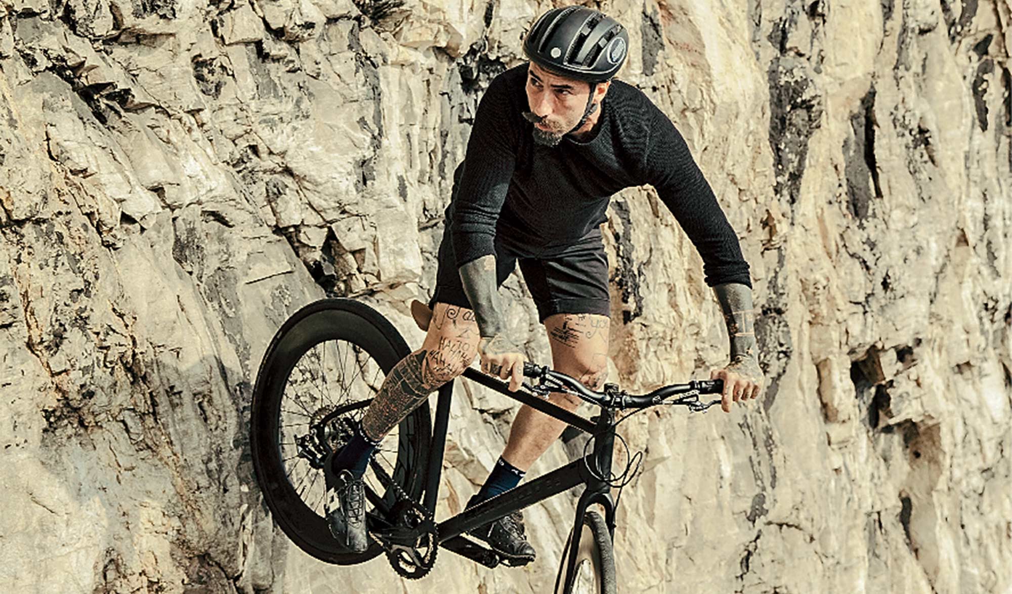 Vittorio Brumotti le cycliste italien qui traque les trafiquants de drogue