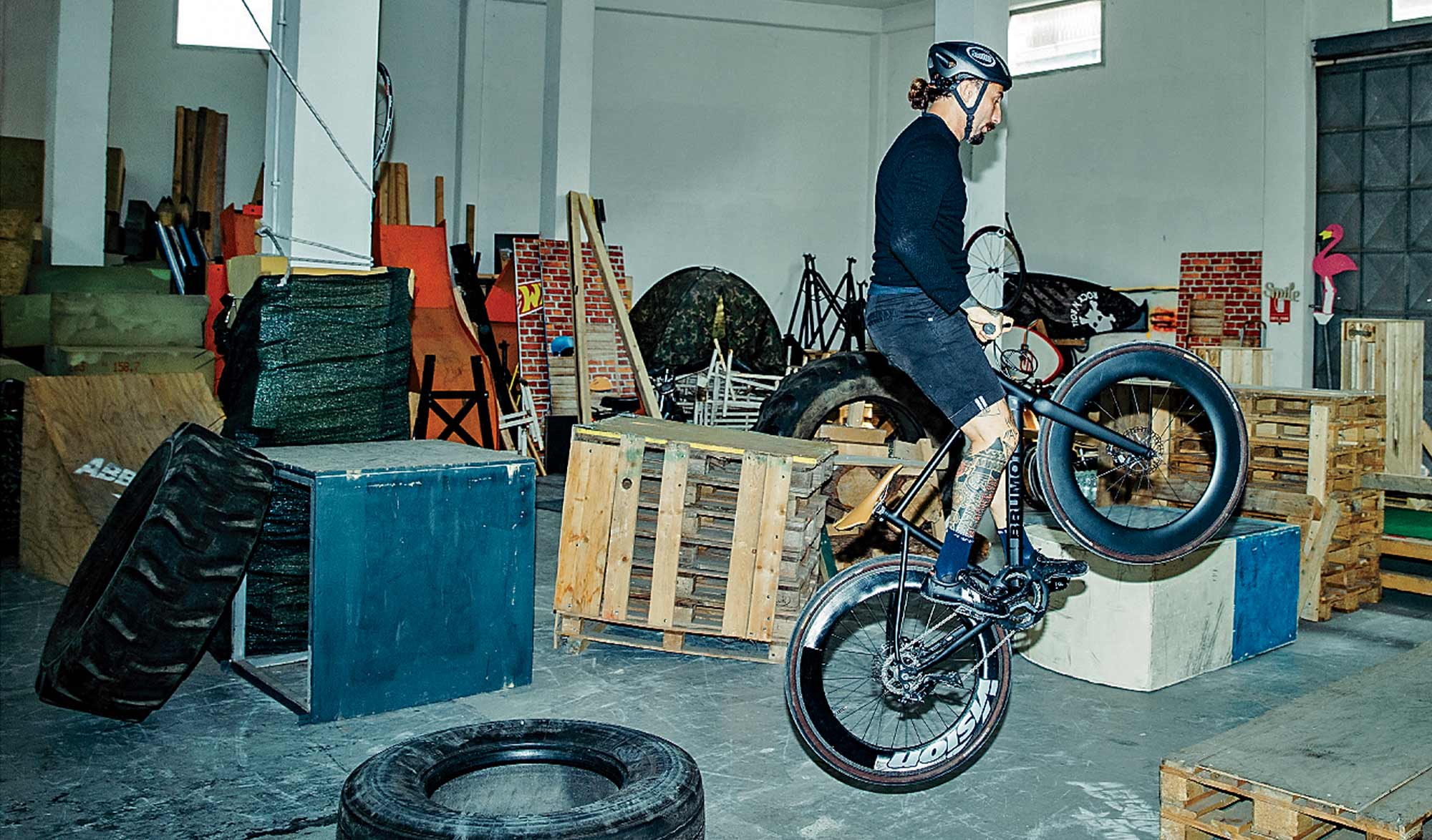 Vittorio Brumotti le cycliste italien qui traque les trafiquants de drogue