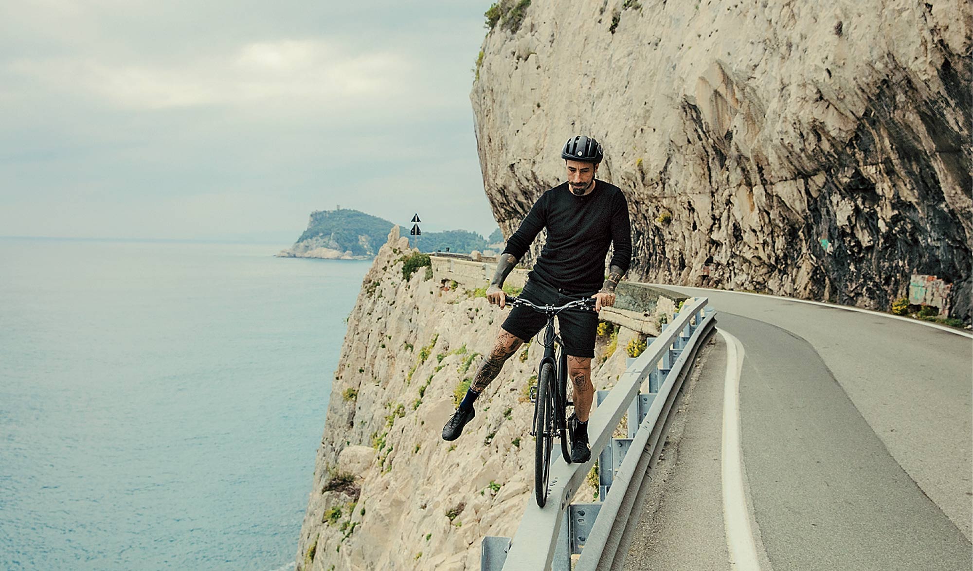 Vittorio Brumotti le cycliste italien qui traque les trafiquants de drogue