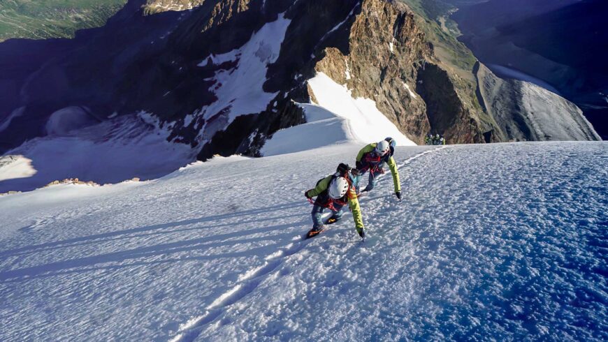 Femmes alpinsites du GFHM dans le massif de Bernina