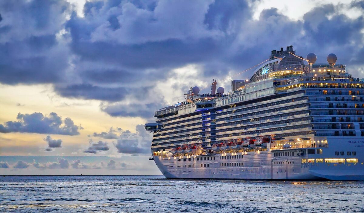 Paquebot, croisière sans destination
