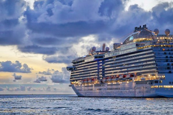 Paquebot, croisière sans destination