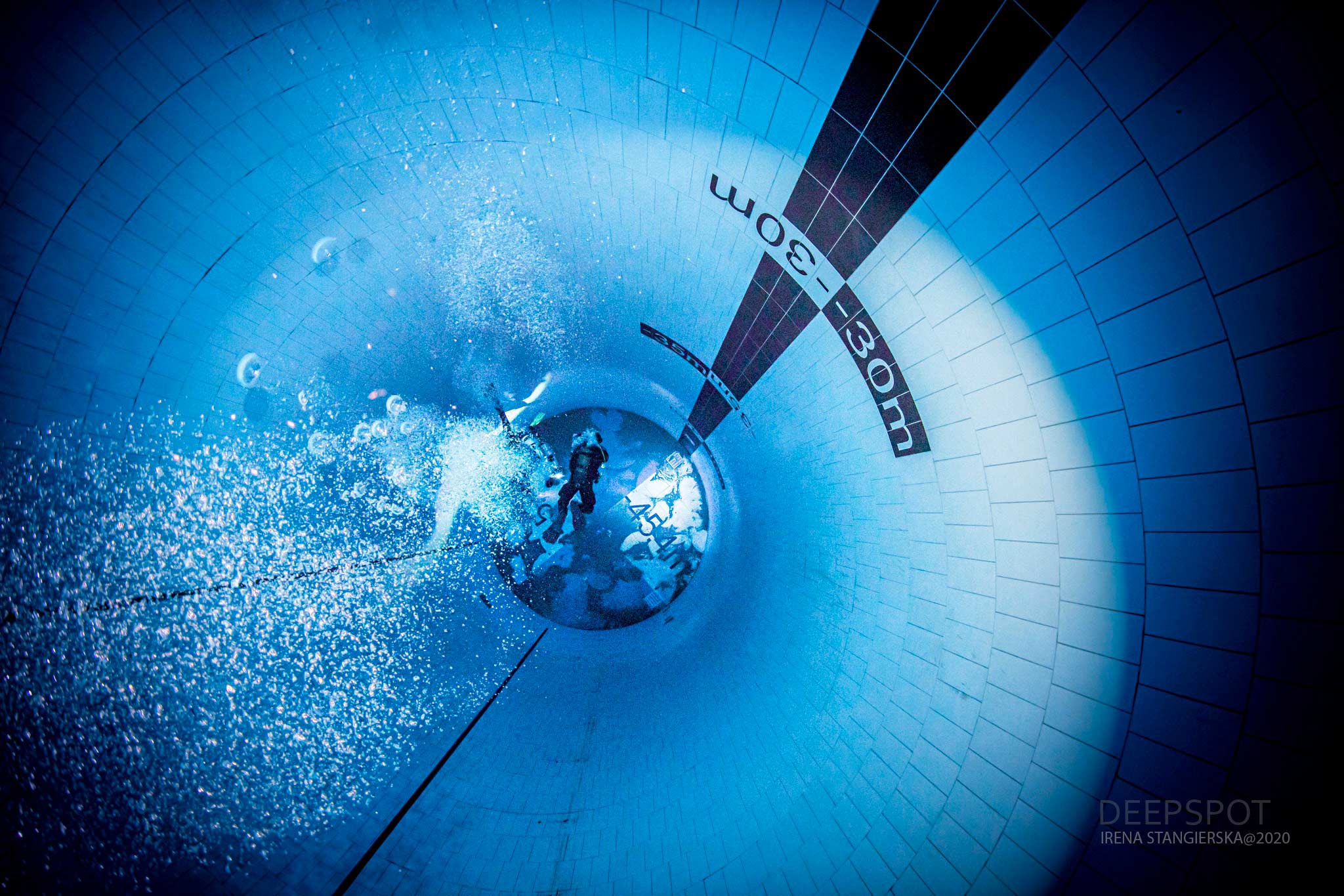 Deepspot, la piscine la plus profonde au monde