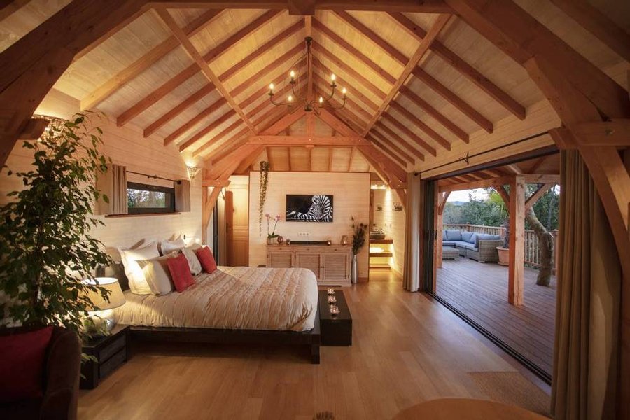 Cabane de Luxe avec sauna et jacuzzi : Cabane dans les arbres en Languedoc-Roussillon