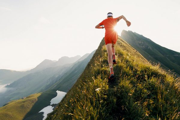 Trail running : marcher serait plus efficace que courir en montée