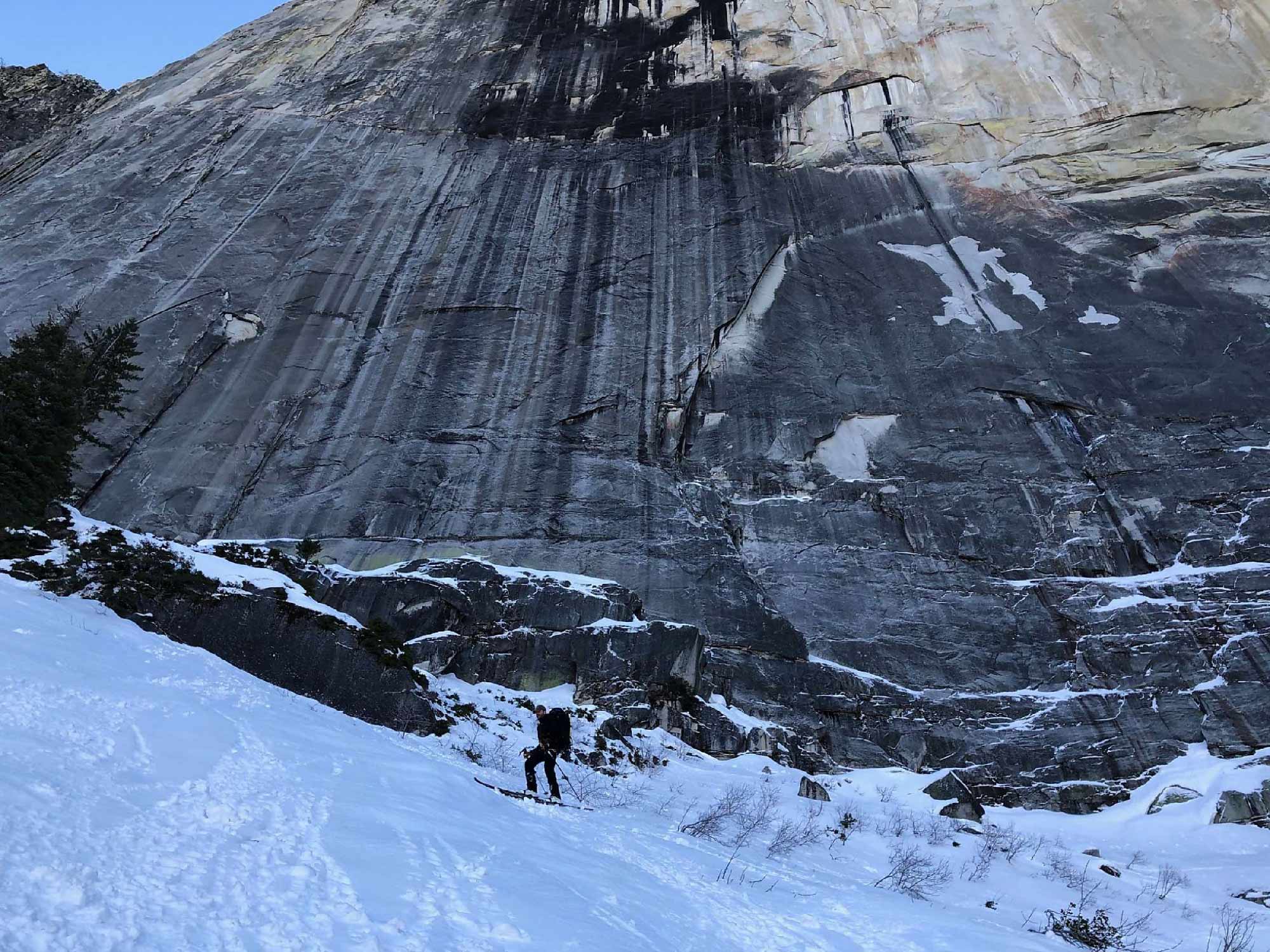 Ski de pente raide au Half Dome, Yosemite