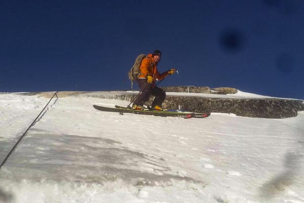 Ski de pente raide au Half Dome, Yosemite