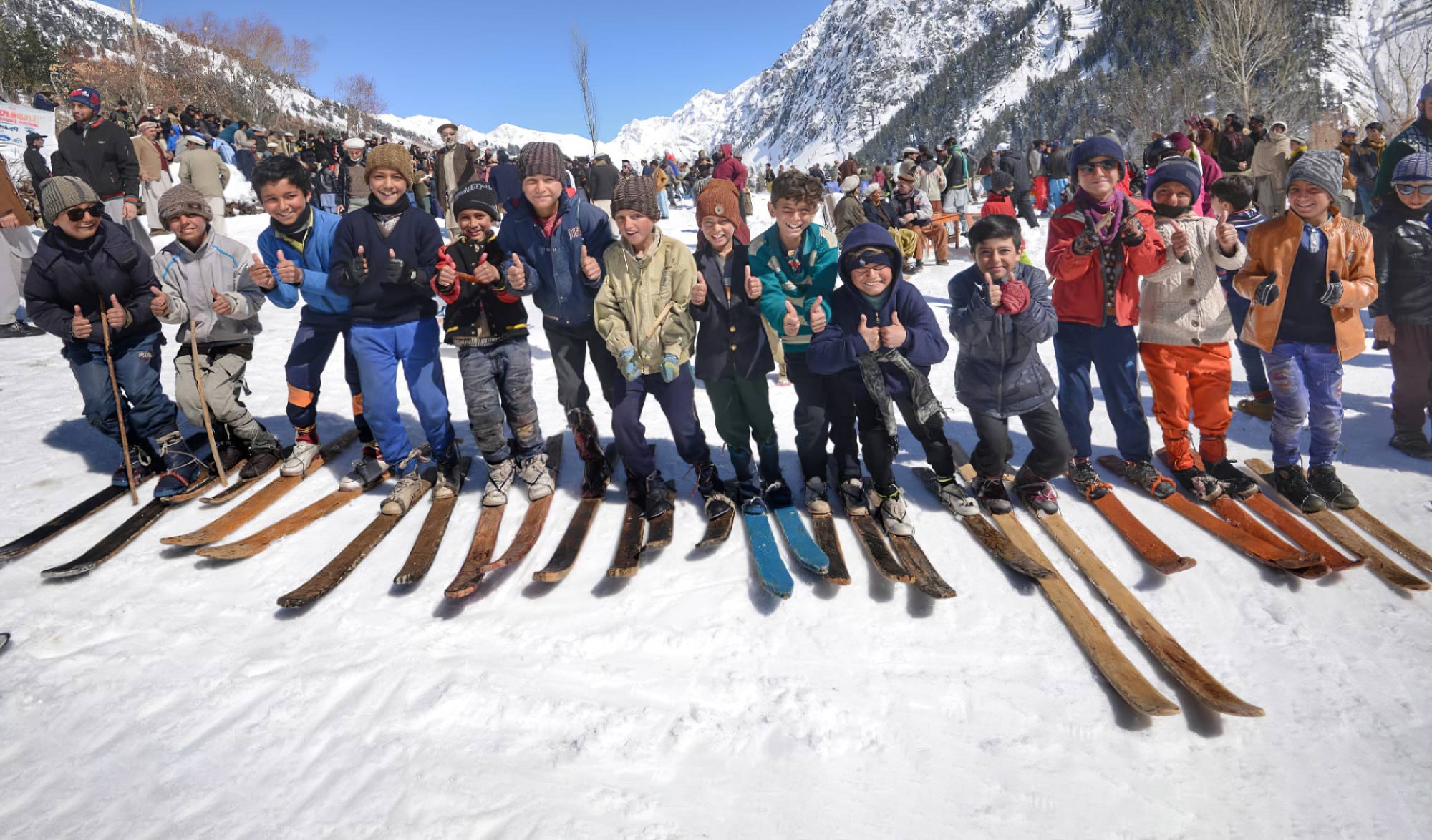 Zom Connection - Au Pakistan, ces enfants formés au ski et au sauvetage